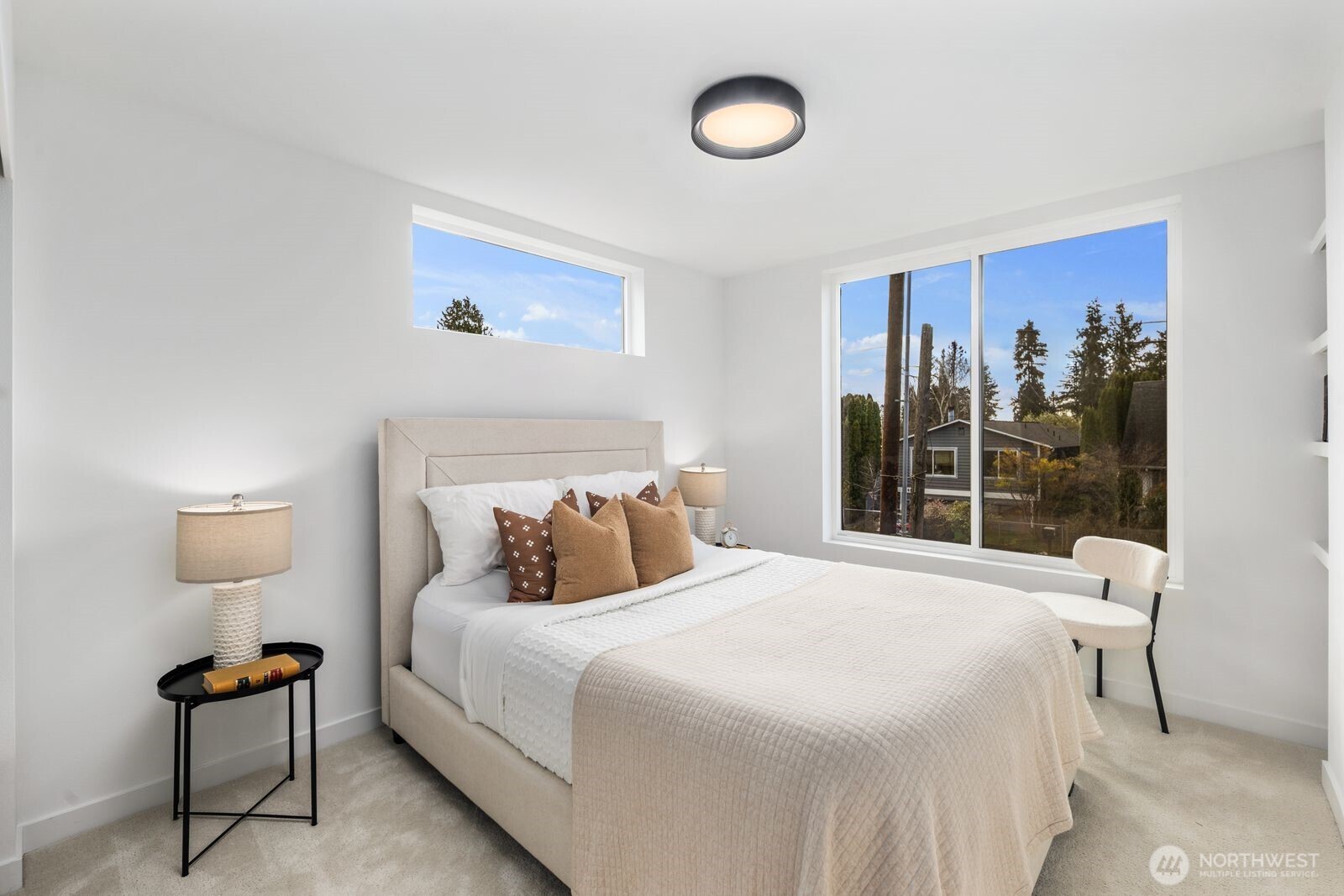 520 N 102nd Street , Seattle, WA 98133