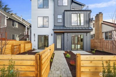 520 N 102nd Street , Seattle, WA 98133 - Photo 2