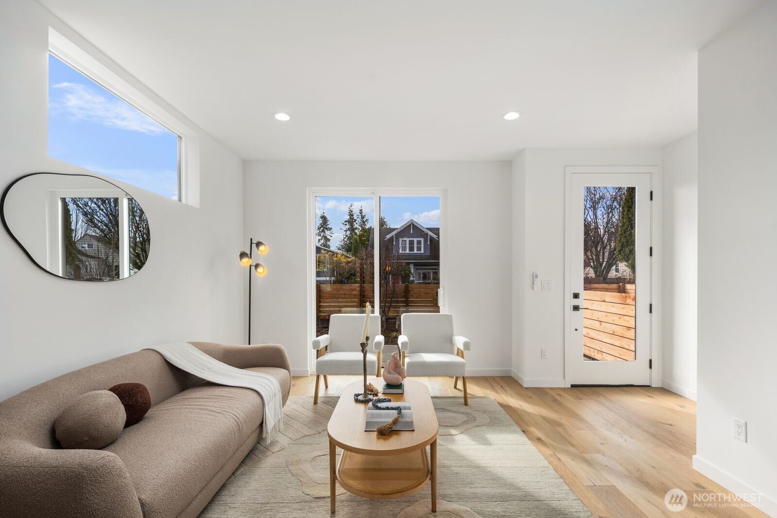 520 N 102nd Street , Seattle, WA 98133