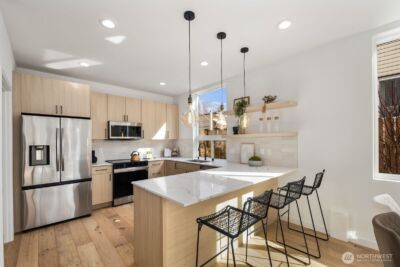 520 N 102nd Street , Seattle, WA 98133 - Photo 5