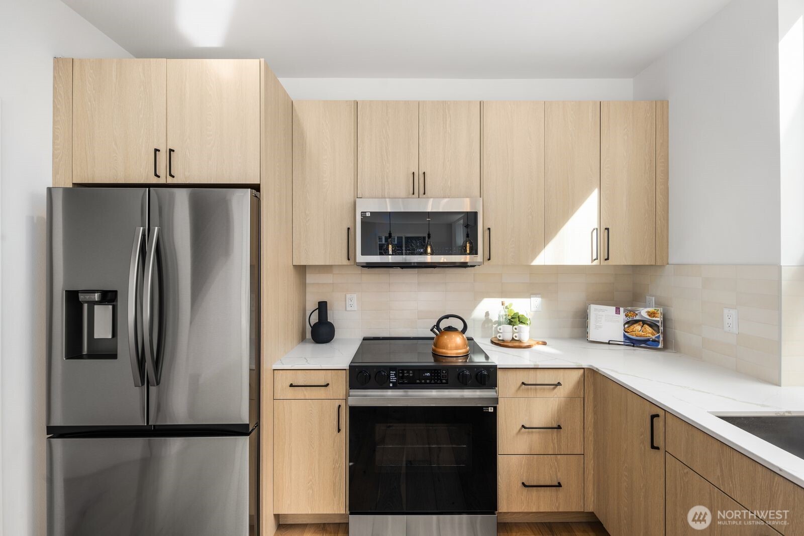 520 N 102nd Street , Seattle, WA 98133