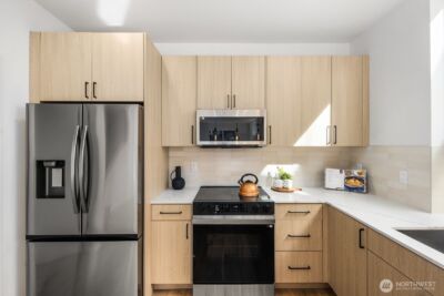 520 N 102nd Street , Seattle, WA 98133 - Photo 8