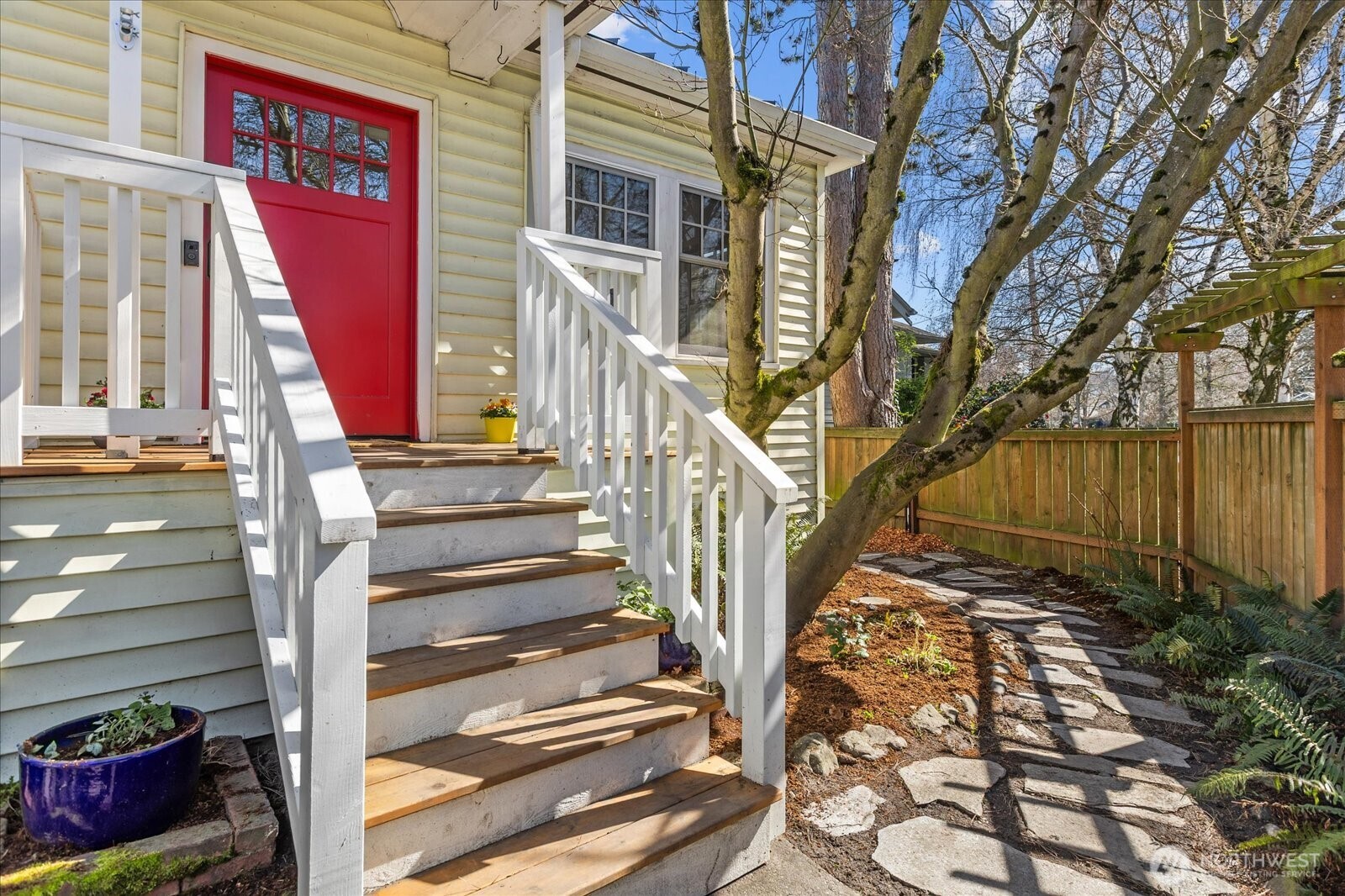 810 NE Ravenna Boulevard , Seattle, WA 98115