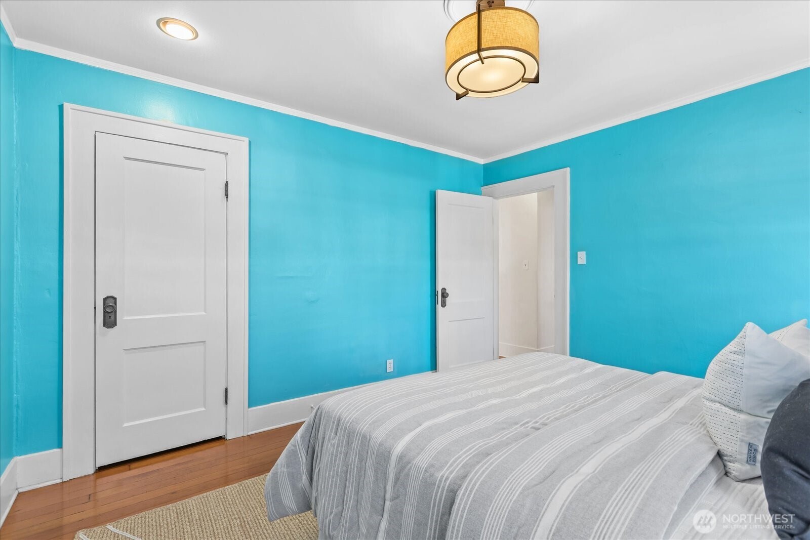 810 NE Ravenna Boulevard , Seattle, WA 98115