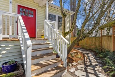 810 NE Ravenna Boulevard , Seattle, WA 98115 - Photo 2