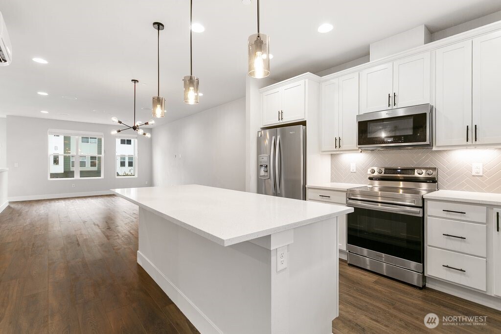 13421 Admiralty Way #D3, Lynnwood, WA 98087