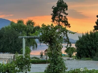 15 Oro Beach Drive #25,31, Oroville, WA 98844