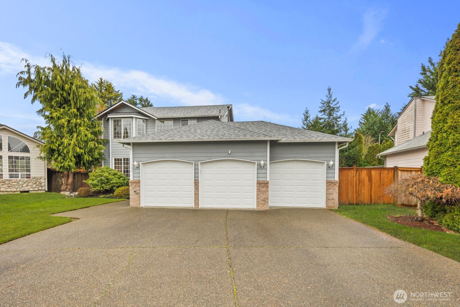 706 Bremerton Place NE, Renton, WA 98059