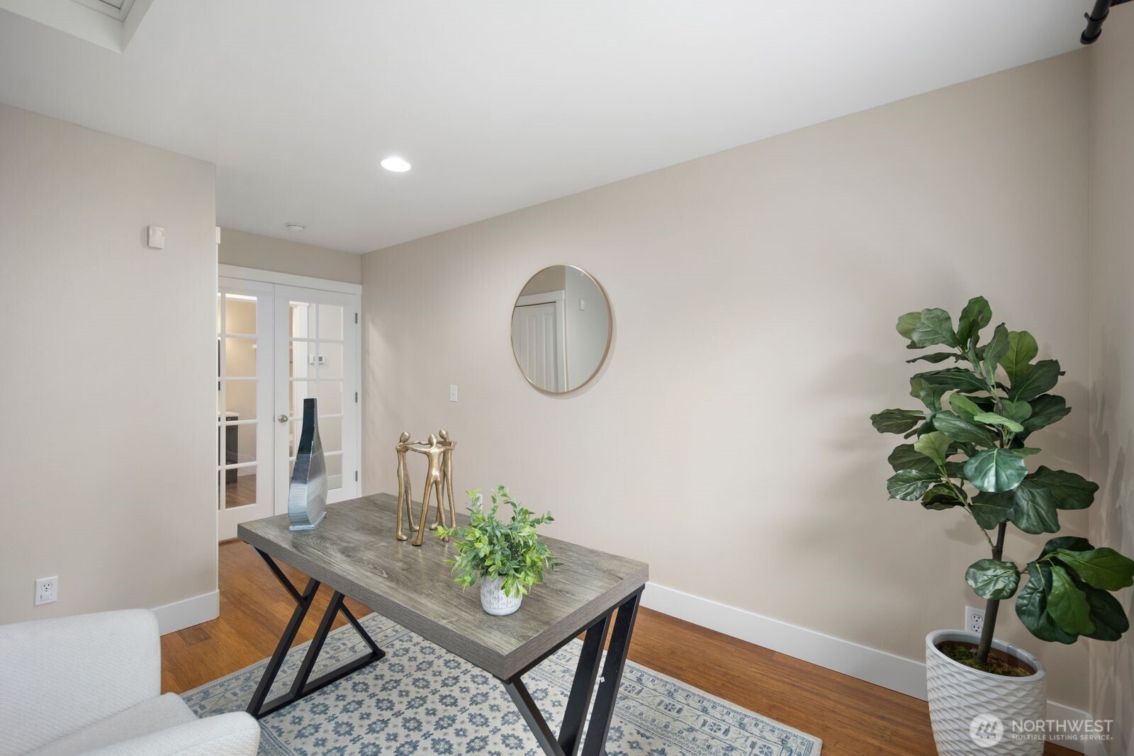 706 Bremerton Place NE, Renton, WA 98059