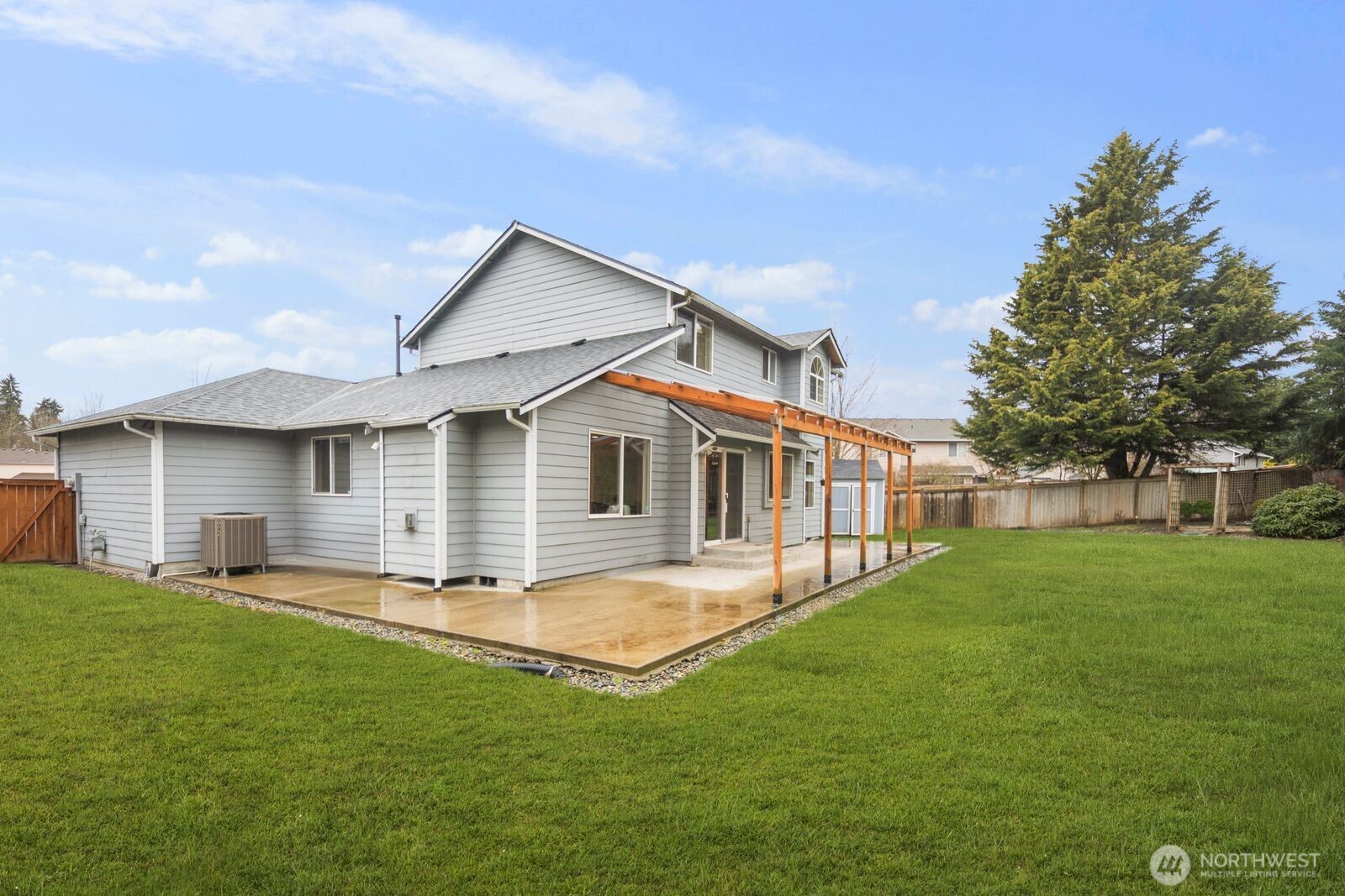 706 Bremerton Place NE, Renton, WA 98059