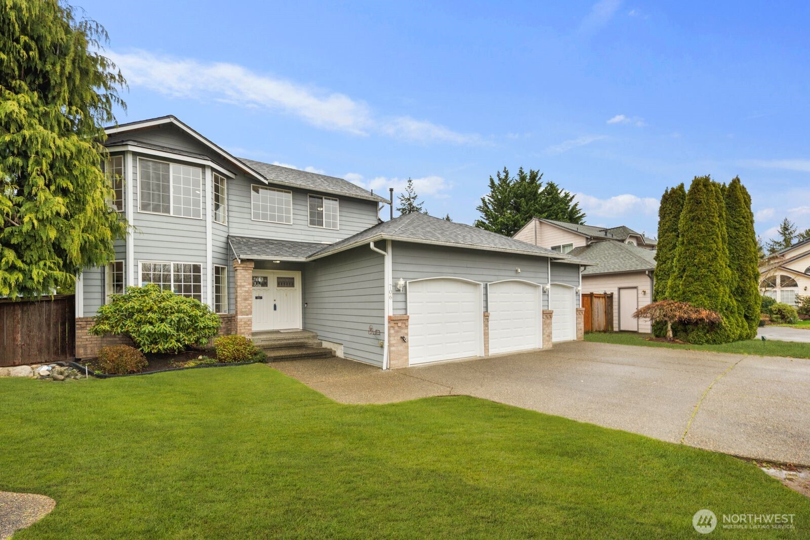 706 Bremerton Place NE, Renton, WA 98059
