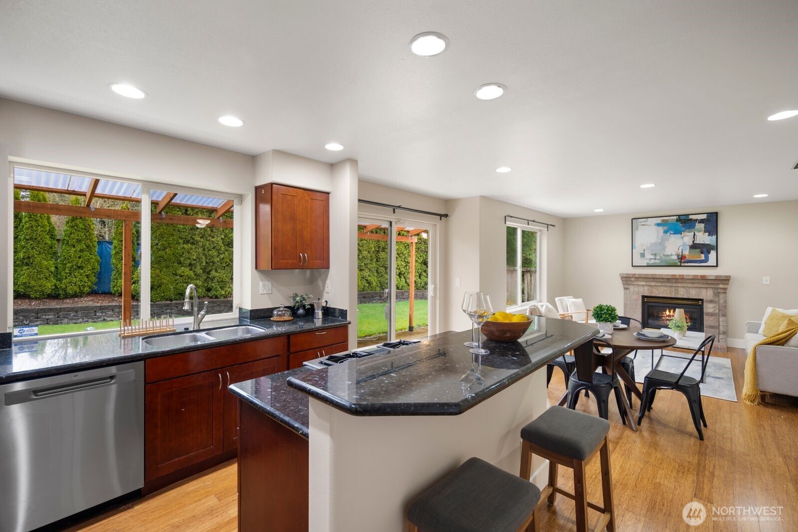 706 Bremerton Place NE, Renton, WA 98059