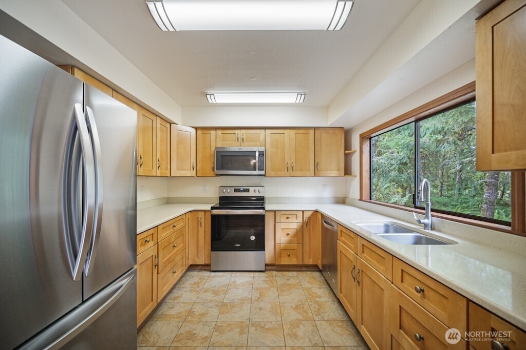 8727 Johnson Point Road NE, Olympia, WA 98516