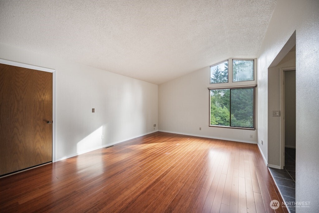 8727 Johnson Point Road NE, Olympia, WA 98516