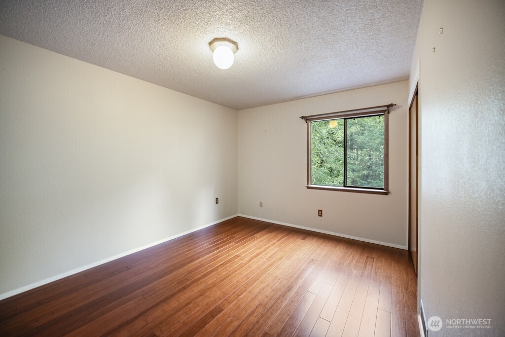 8727 Johnson Point Road NE, Olympia, WA 98516