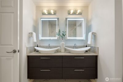 10047 Main Street #305, Bellevue, WA 98004 - Photo 19
