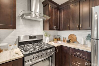 10047 Main Street #305, Bellevue, WA 98004 - Photo 23