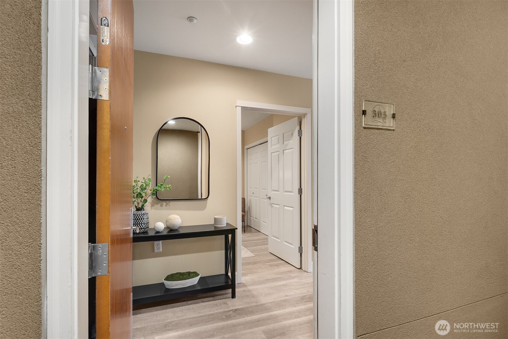 10047 Main Street #305, Bellevue, WA 98004