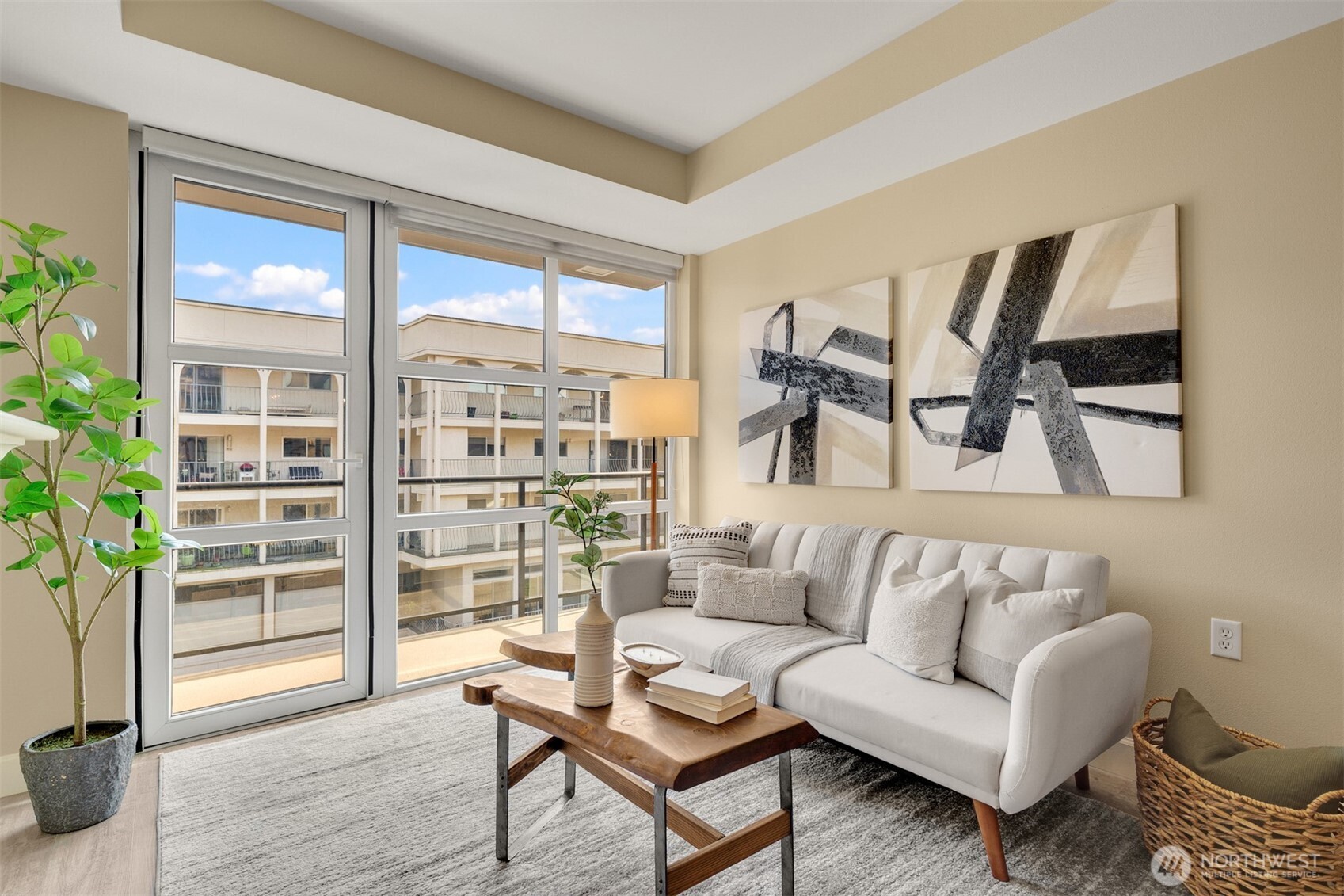 10047 Main Street #305, Bellevue, WA 98004