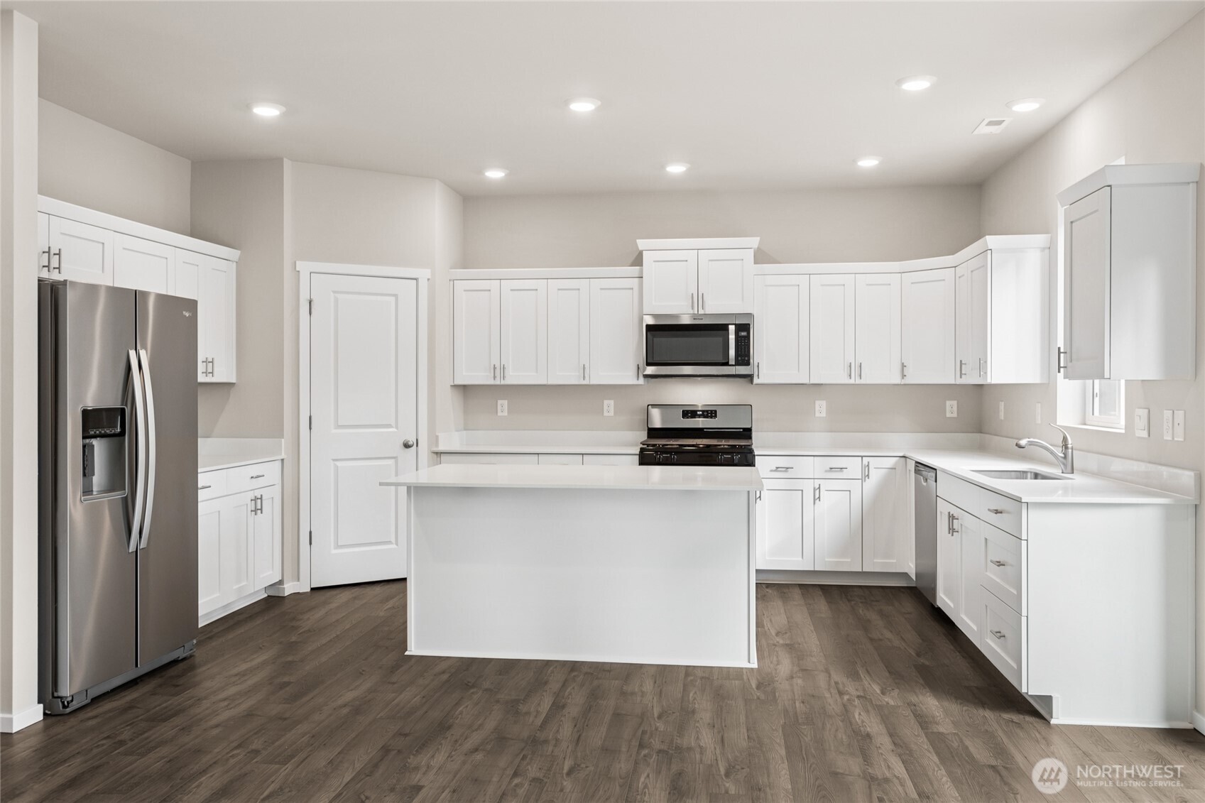 4008 Hyde Loop NE #142, Olympia, WA 98506