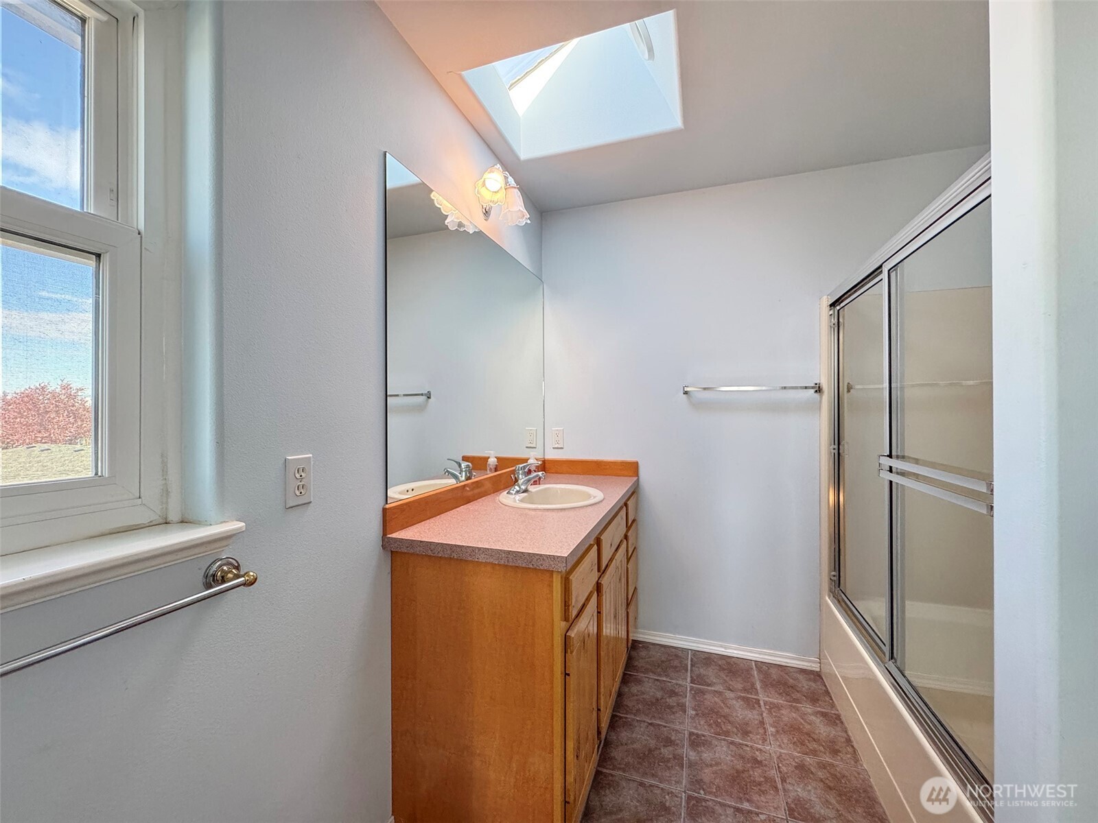 700 W Fir Street , Sequim, WA 98382