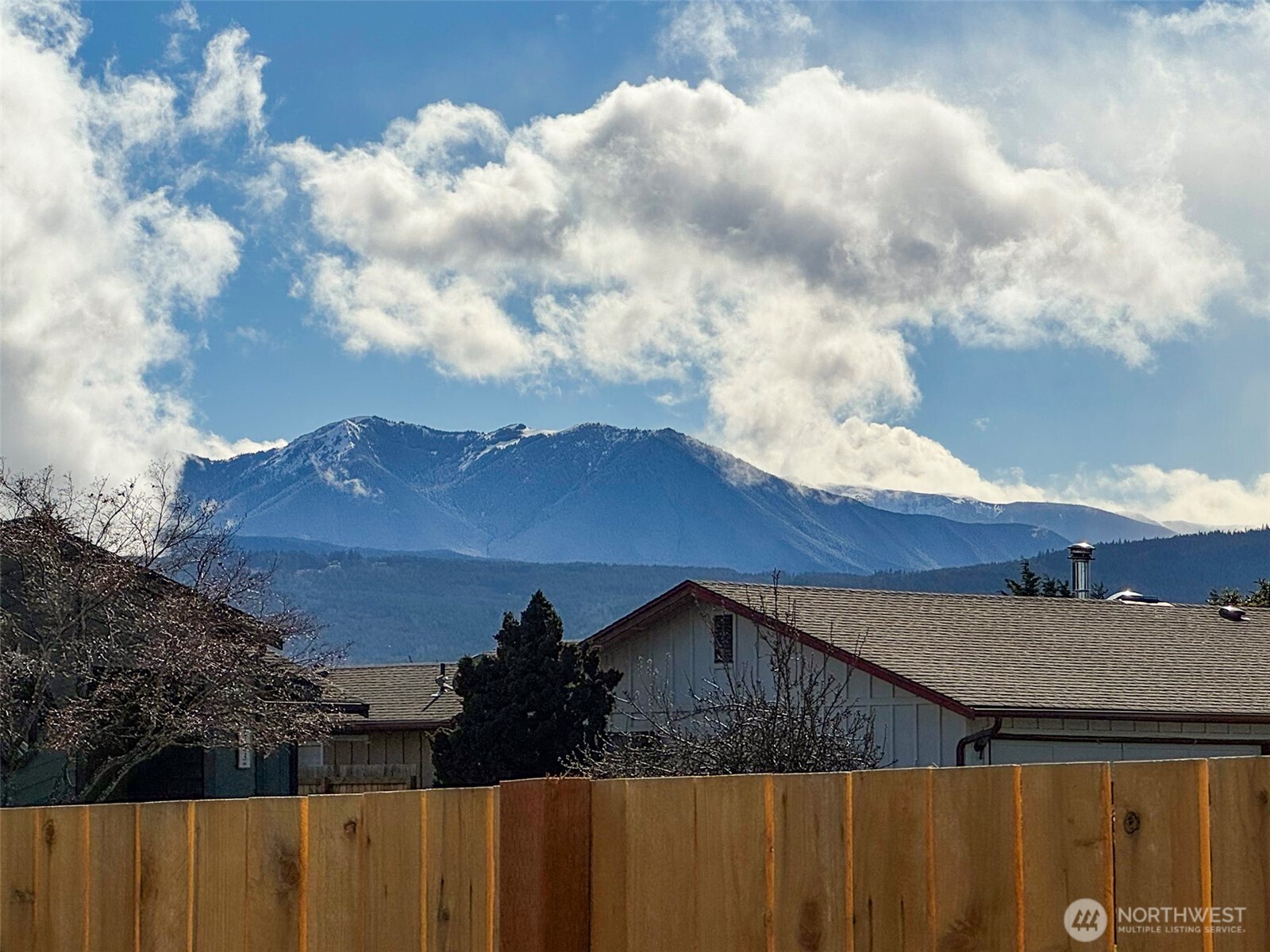 700 W Fir Street , Sequim, WA 98382