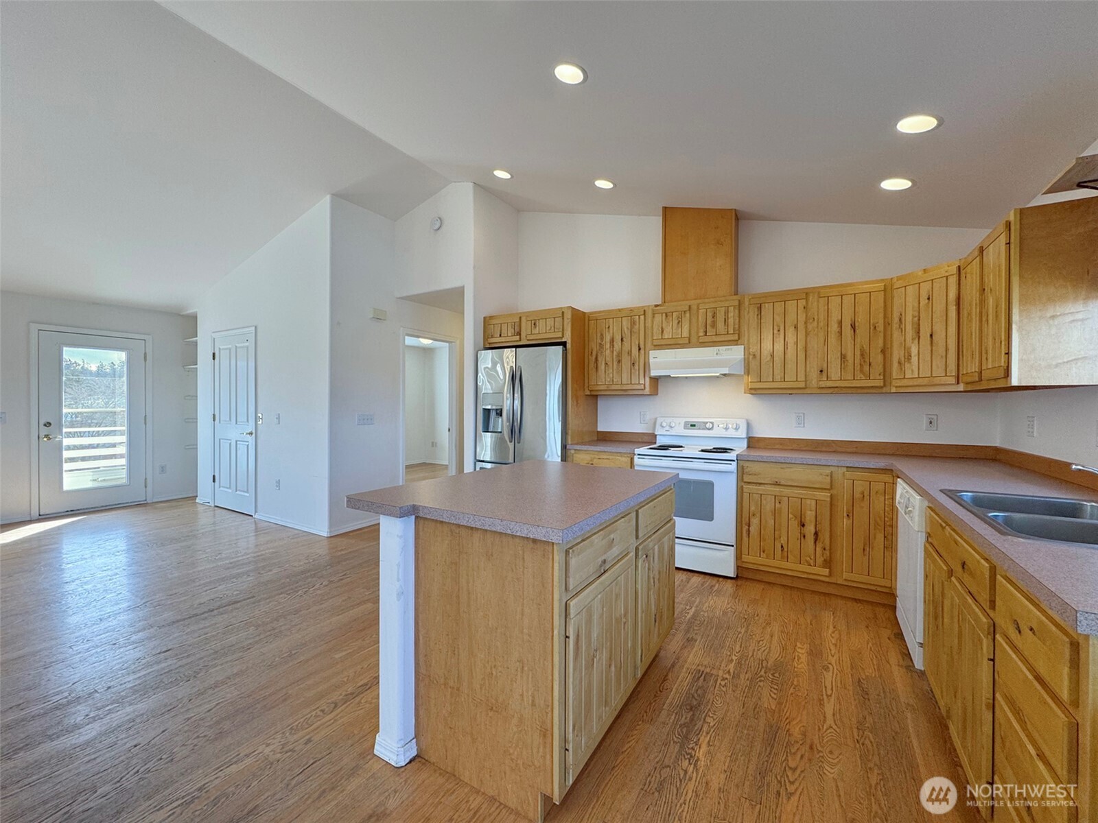 700 W Fir Street , Sequim, WA 98382