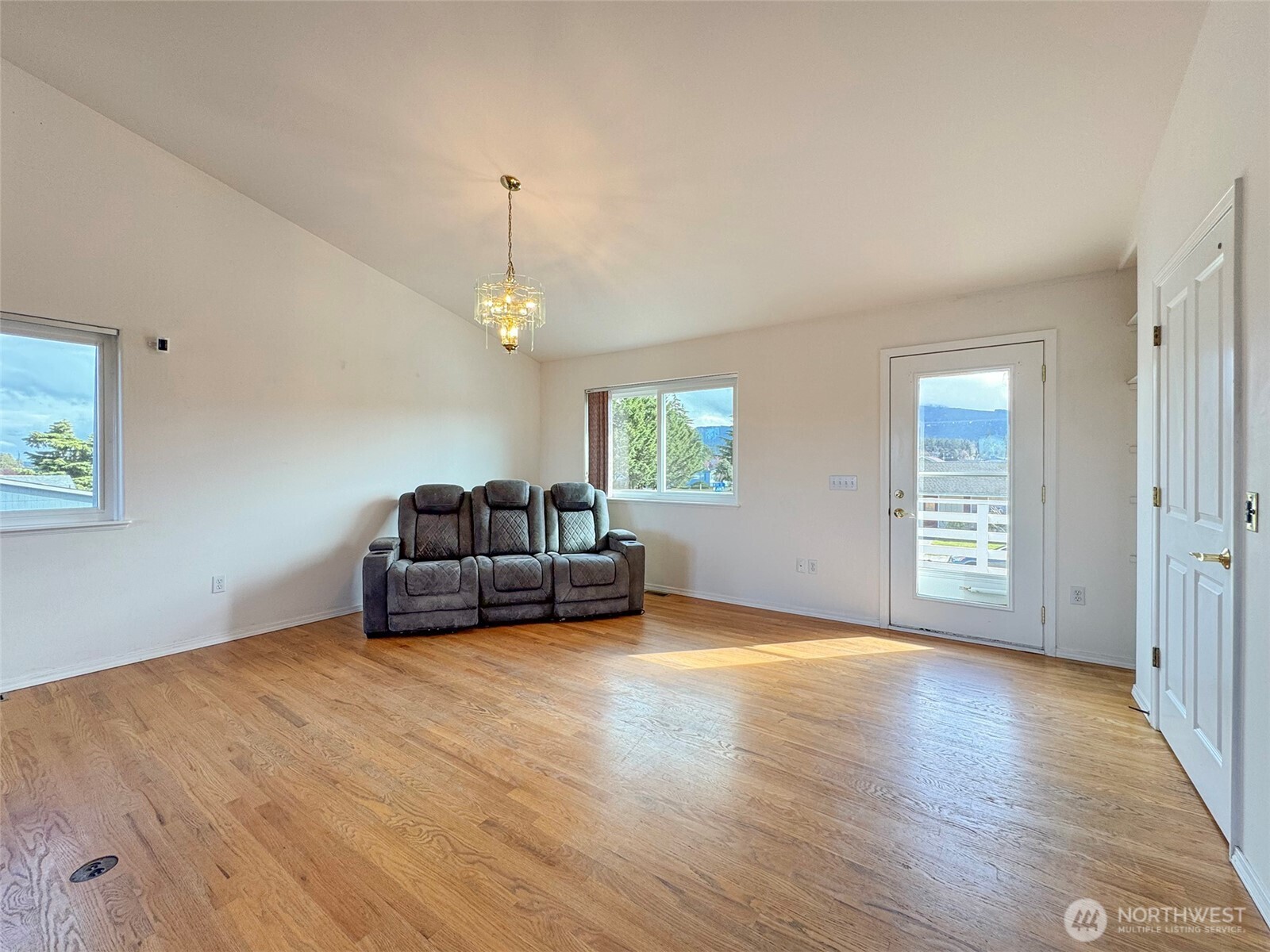 700 W Fir Street , Sequim, WA 98382