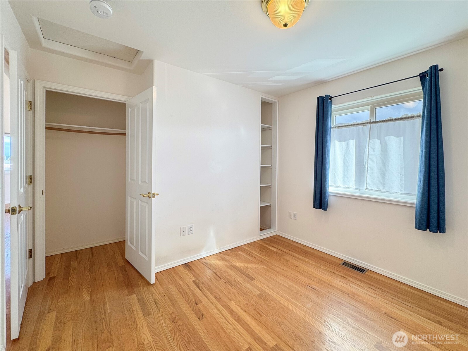 700 W Fir Street , Sequim, WA 98382