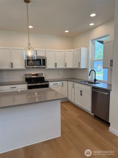 8139 Peaceful Valley Court , Maple Falls, WA 98266 - Photo 9