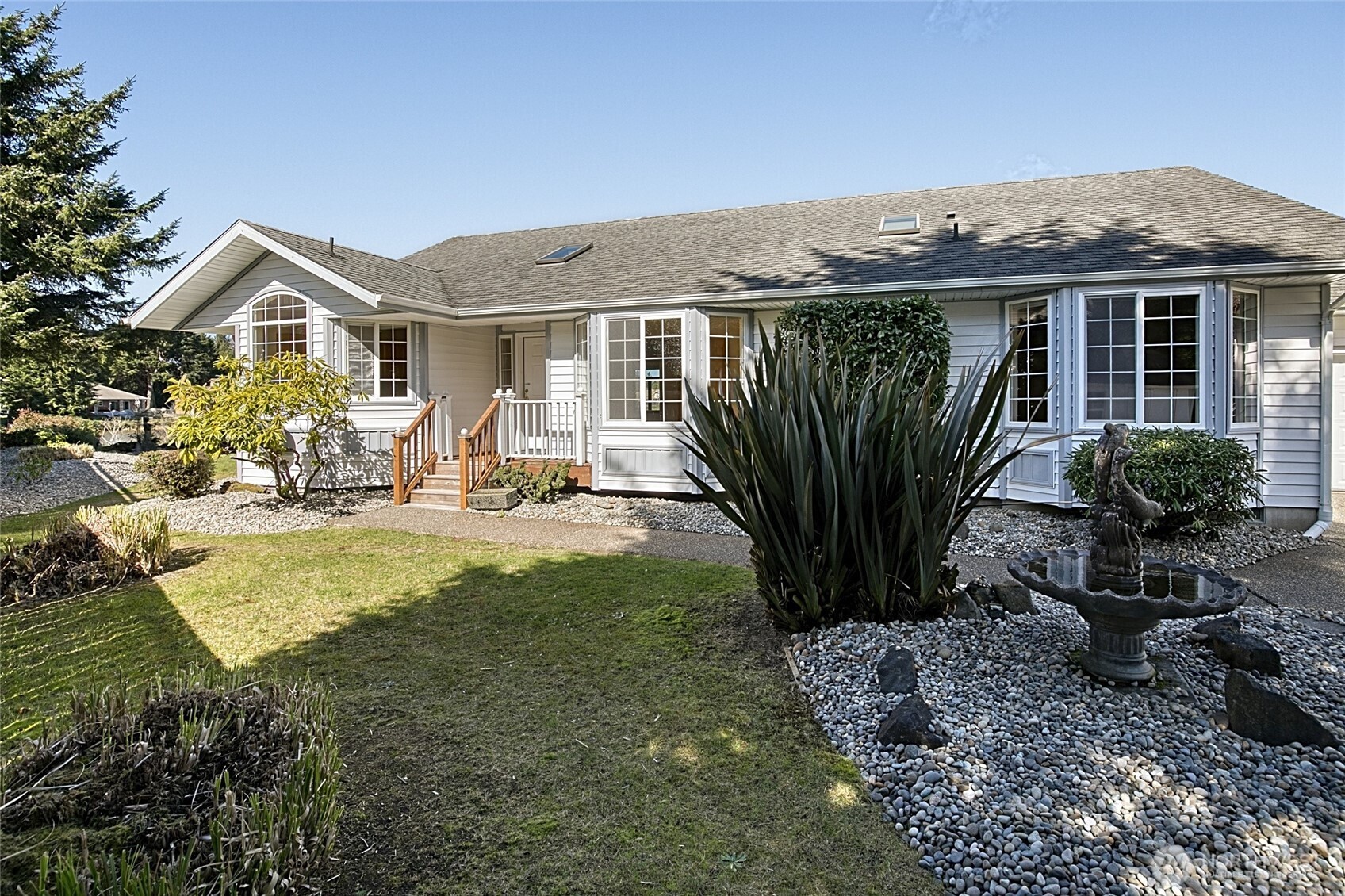 288 Overlake Street NE, Ocean Shores, WA 98569