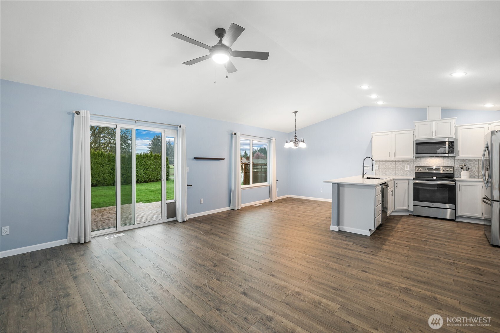 10109 Meadowside Lane SW, Rochester, WA 98579