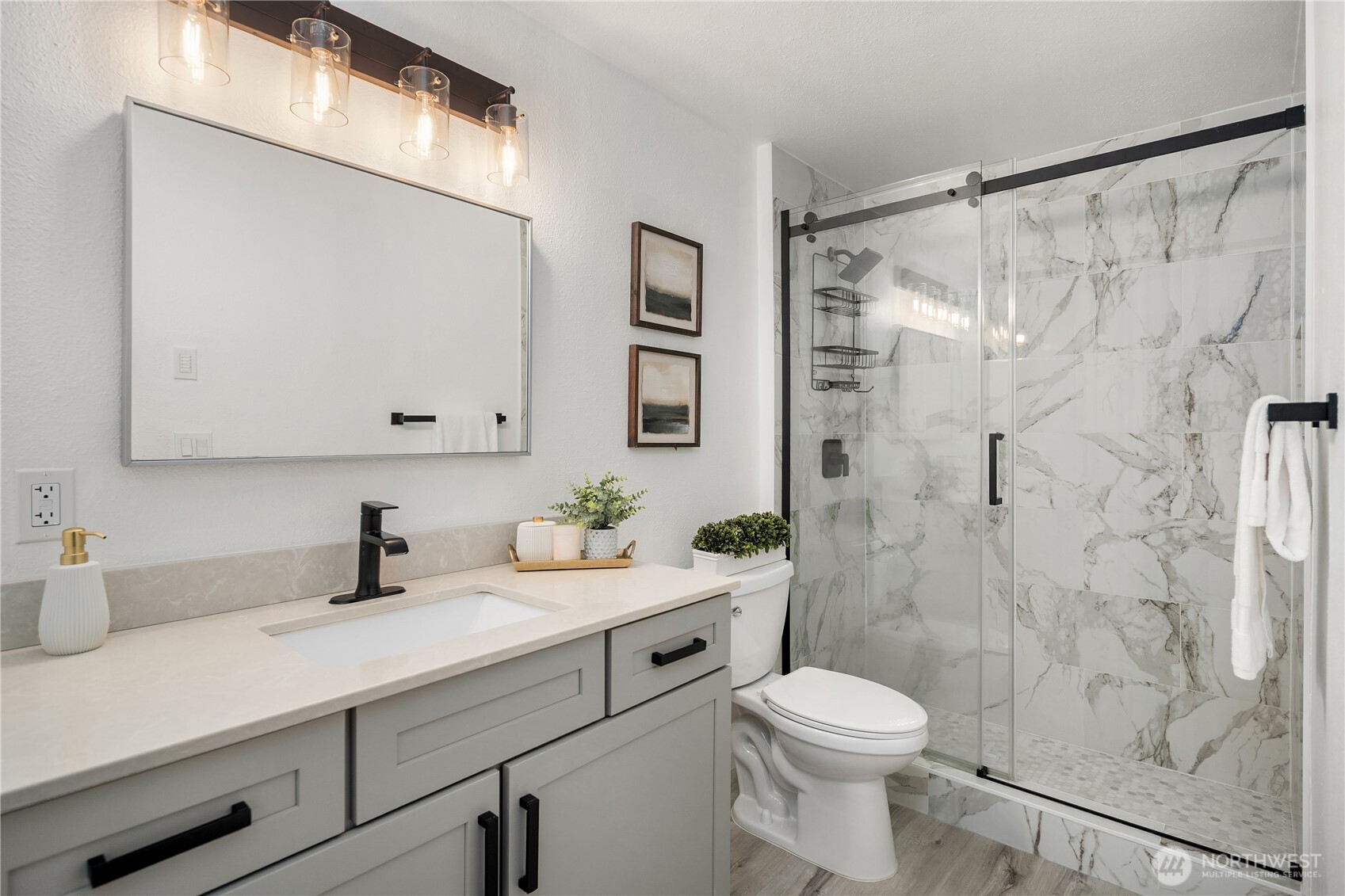 12602 109th Court NE #G201, Kirkland, WA 98034