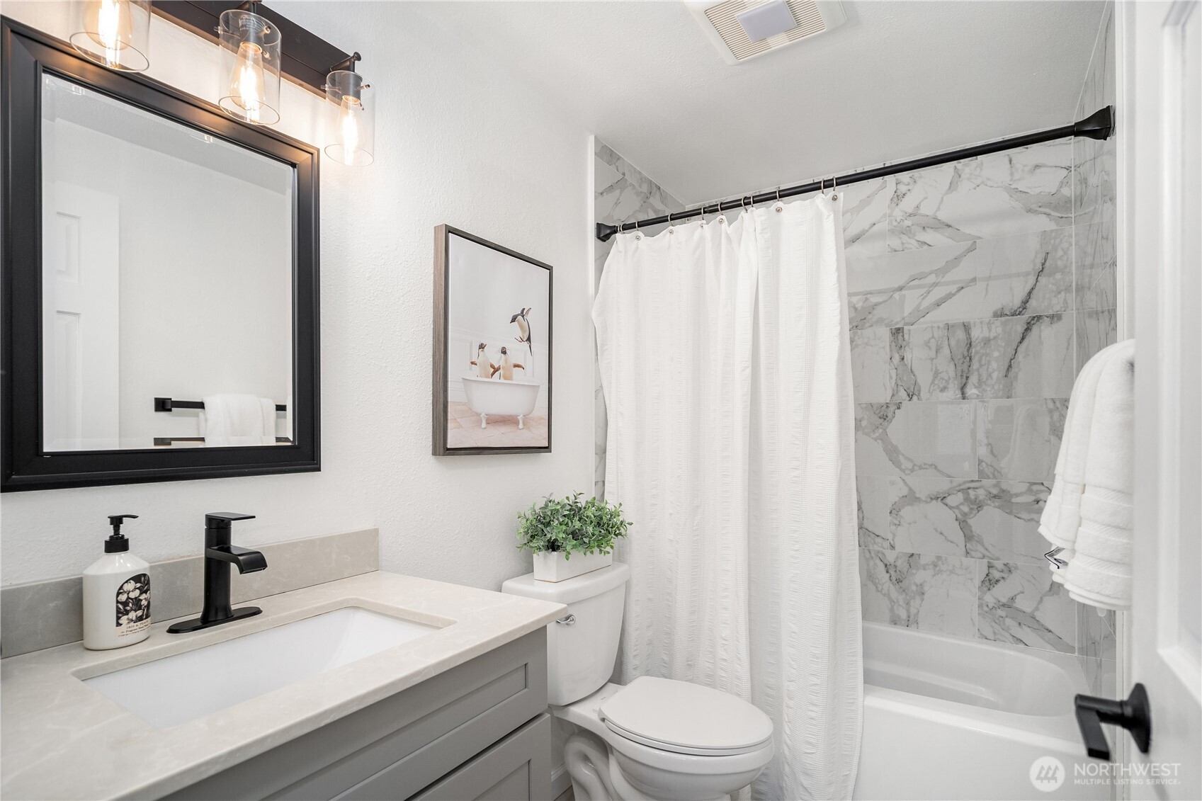 12602 109th Court NE #G201, Kirkland, WA 98034