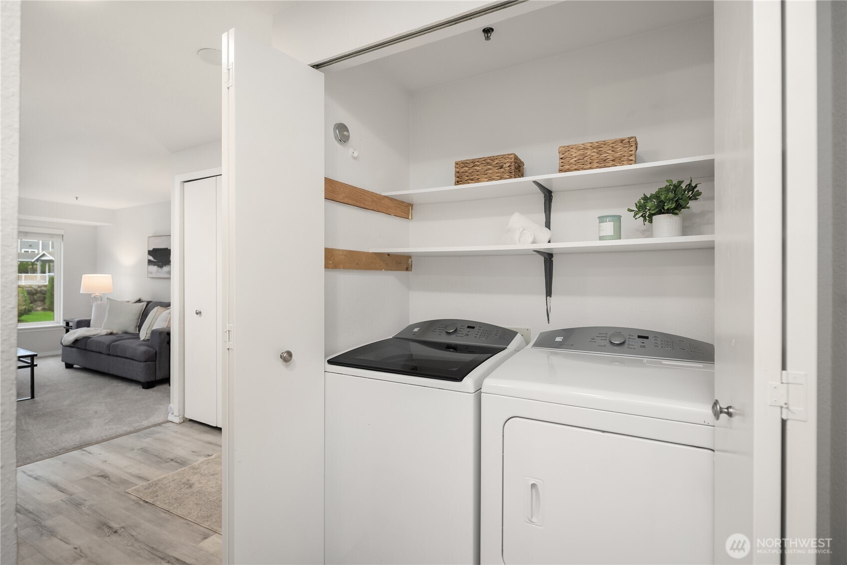 12602 109th Court NE #G201, Kirkland, WA 98034