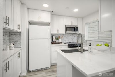 12602 109th Court NE #G201, Kirkland, WA 98034 - Photo 10