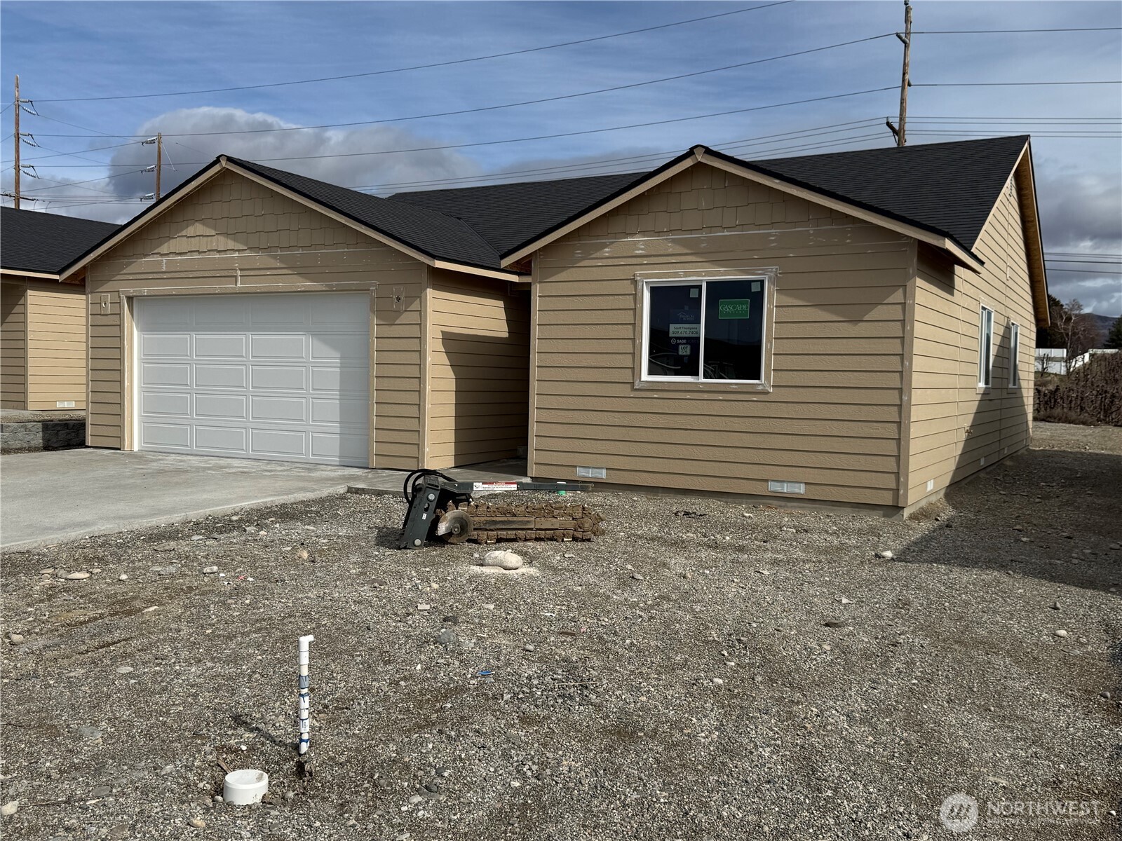 2476 Noah Street SE, East Wenatchee, WA 98802