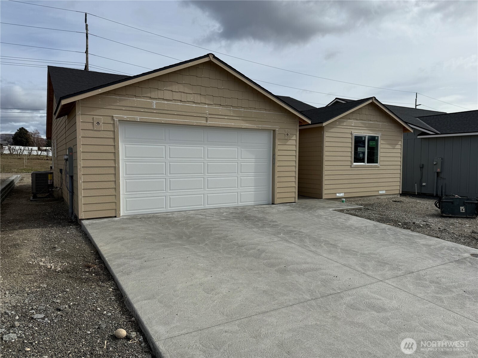 2476 Noah Street SE, East Wenatchee, WA 98802