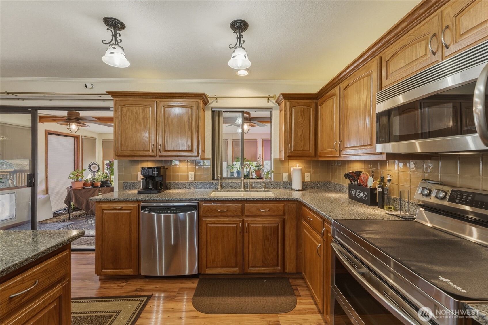 1140 SE Colonial Drive , College Place, WA 99362