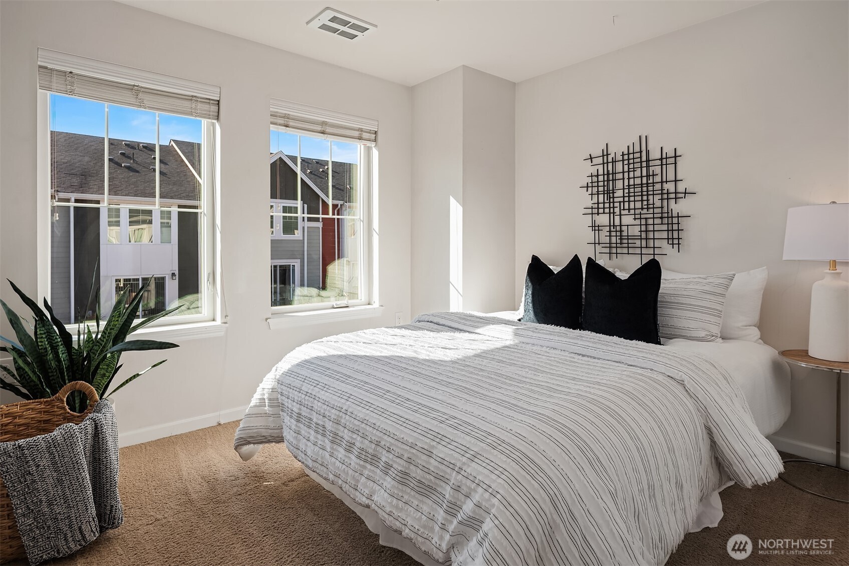 3250 SW Graham Street #104, Seattle, WA 98126