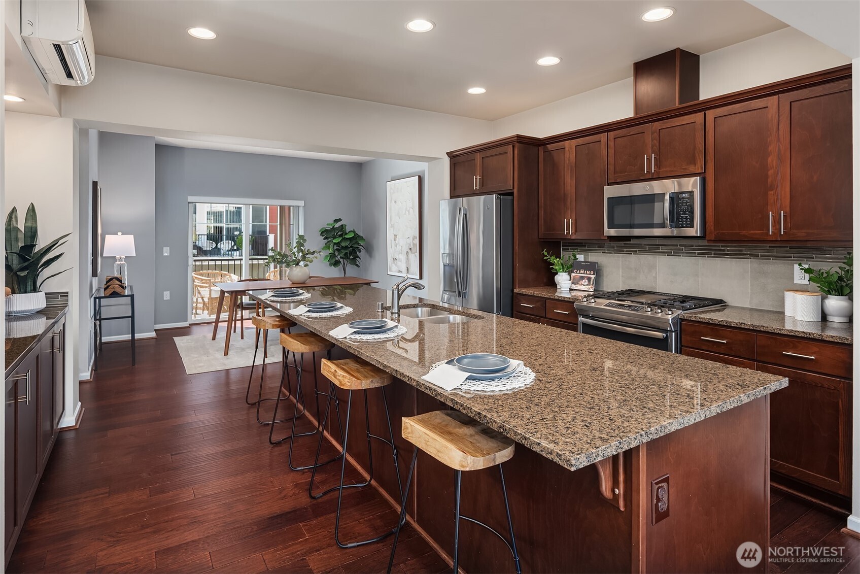 3250 SW Graham Street #104, Seattle, WA 98126