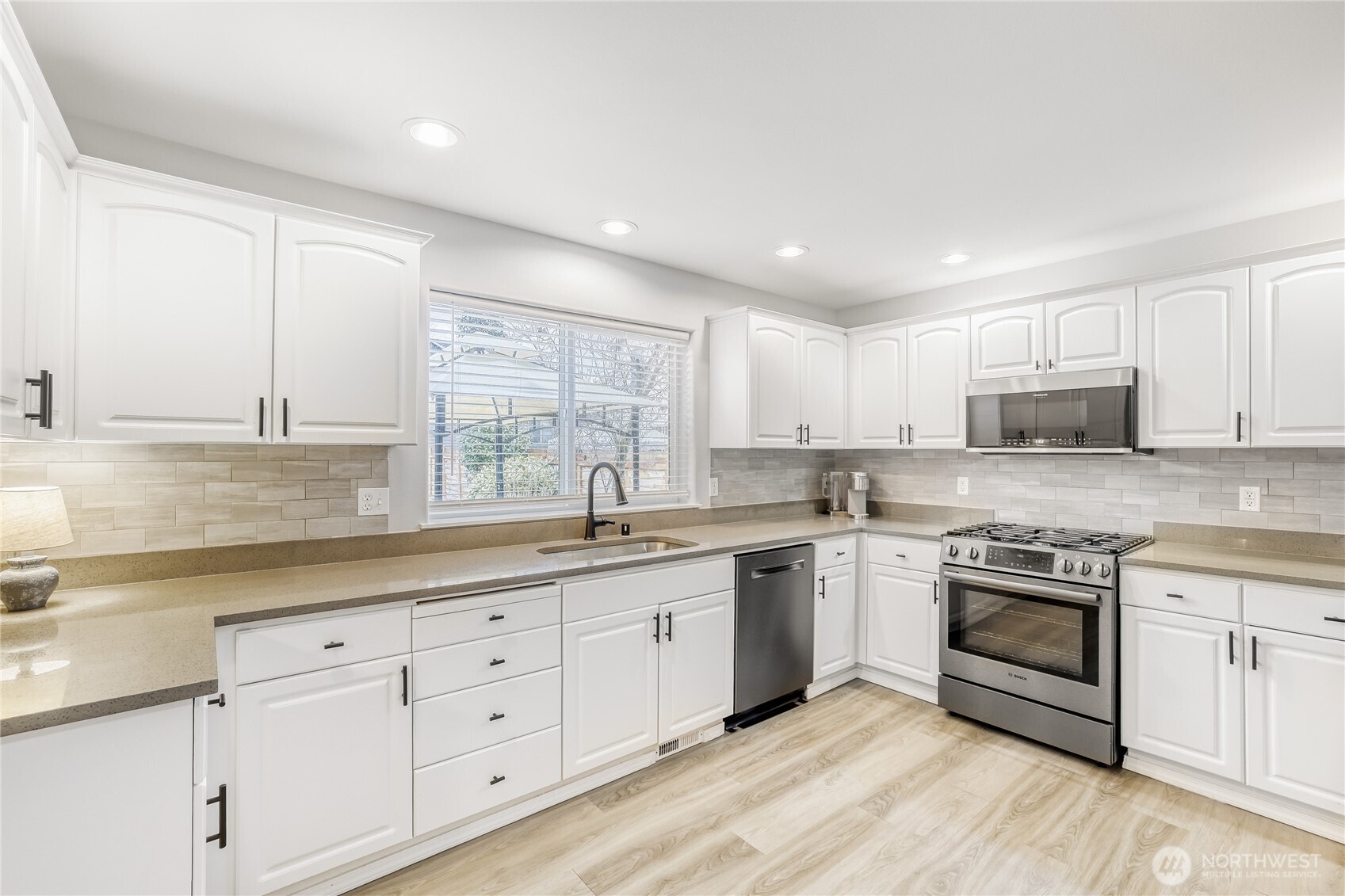 5607 79th Avenue NE, Marysville, WA 98270