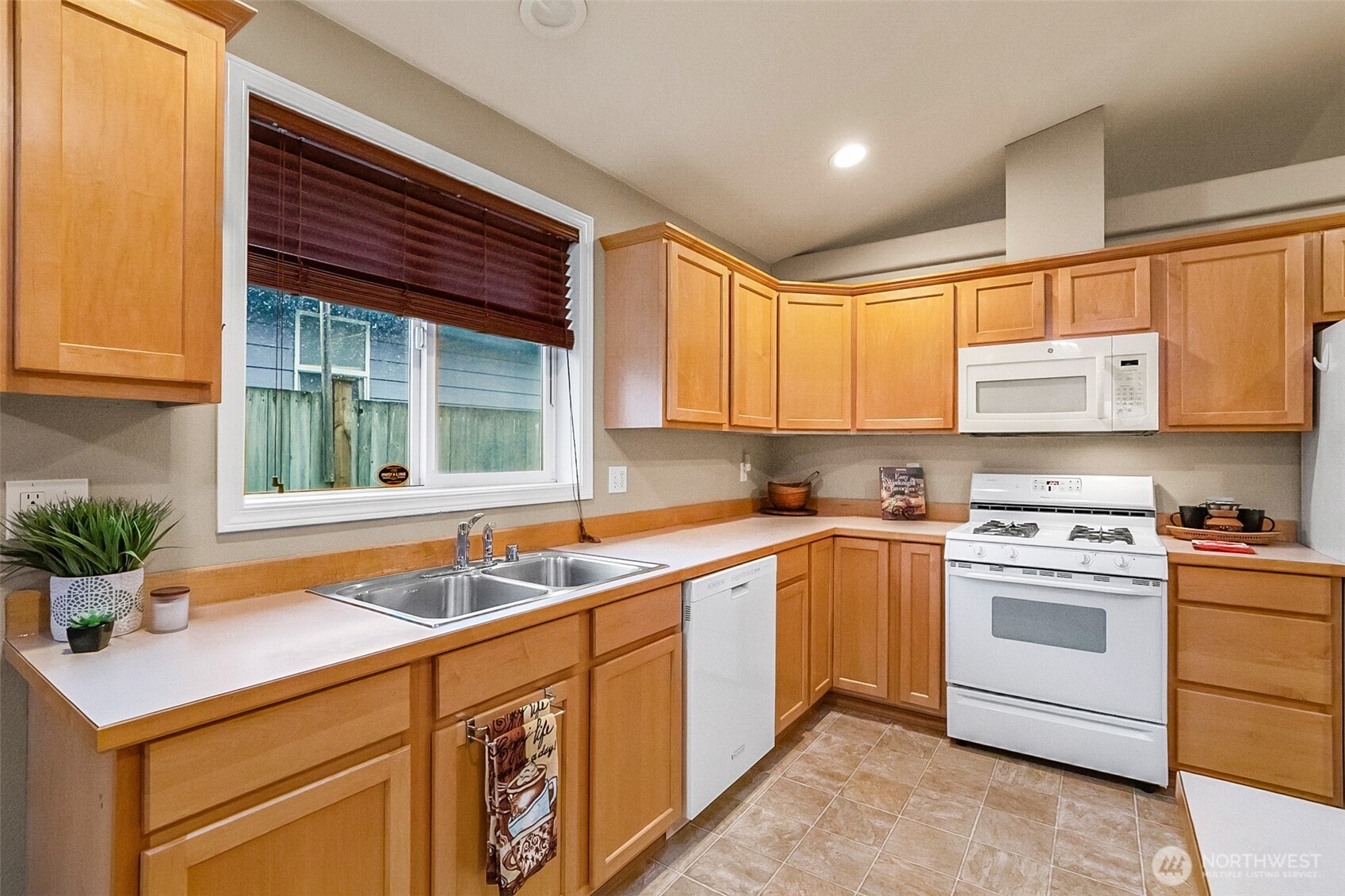 6033 81st Place NE, Marysville, WA 98270