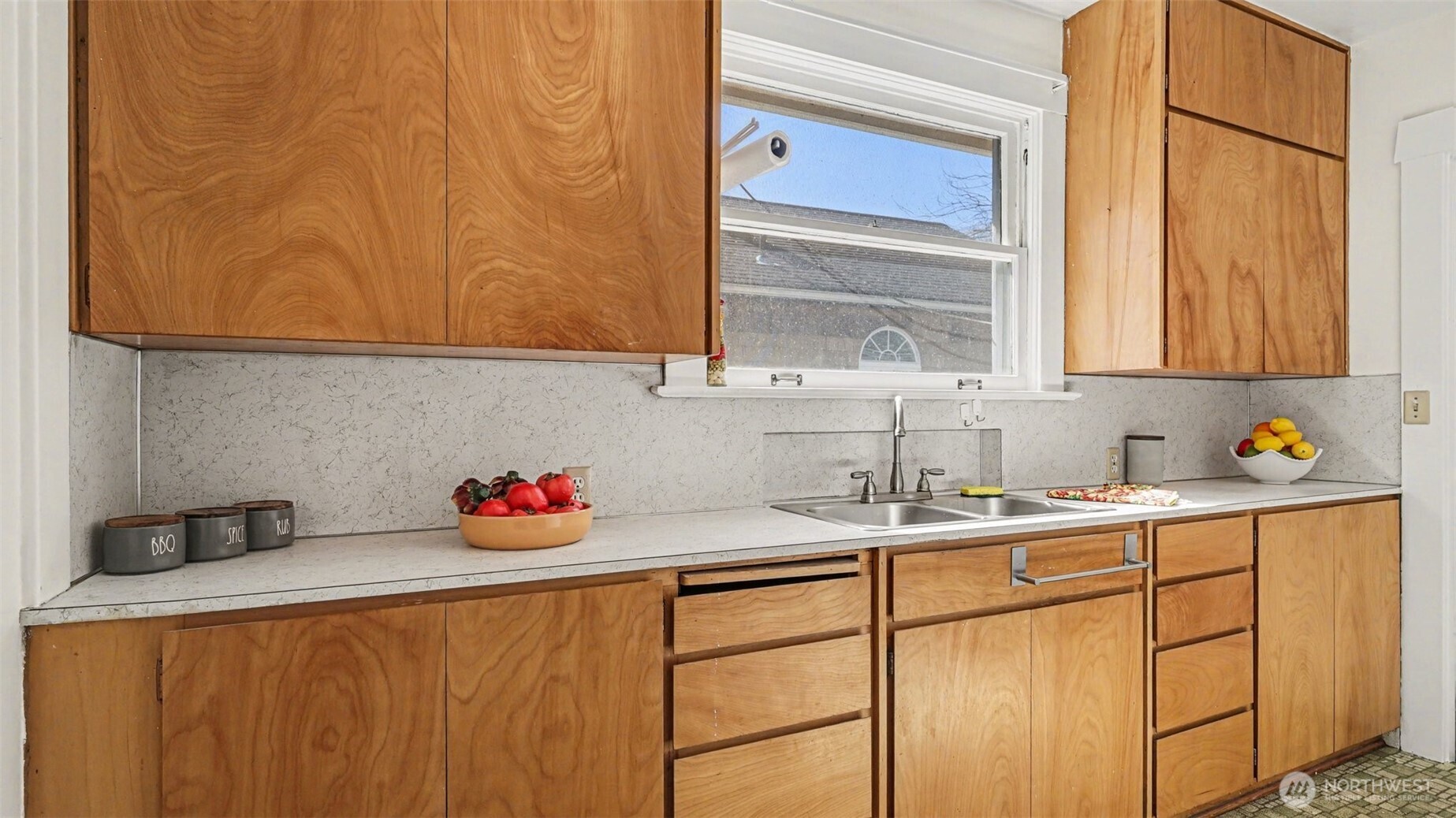 7220 4th Avenue NW, Seattle, WA 98117