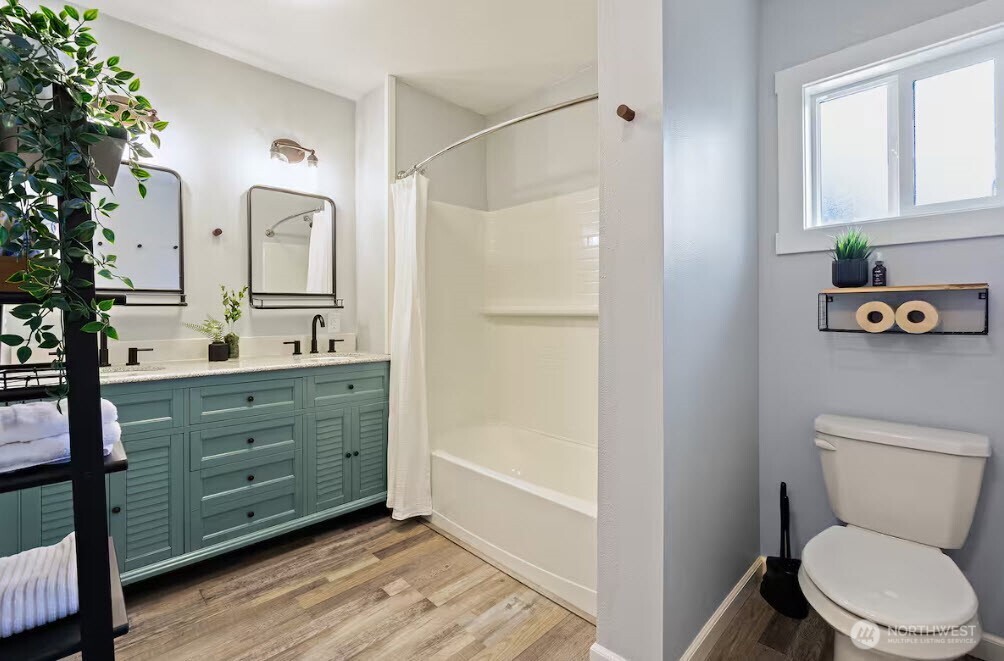 719 S Sheridan Avenue , Tacoma, WA 98405