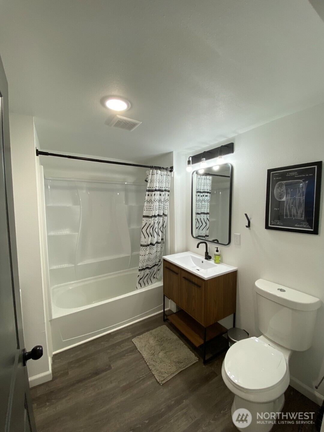 719 S Sheridan Avenue , Tacoma, WA 98405