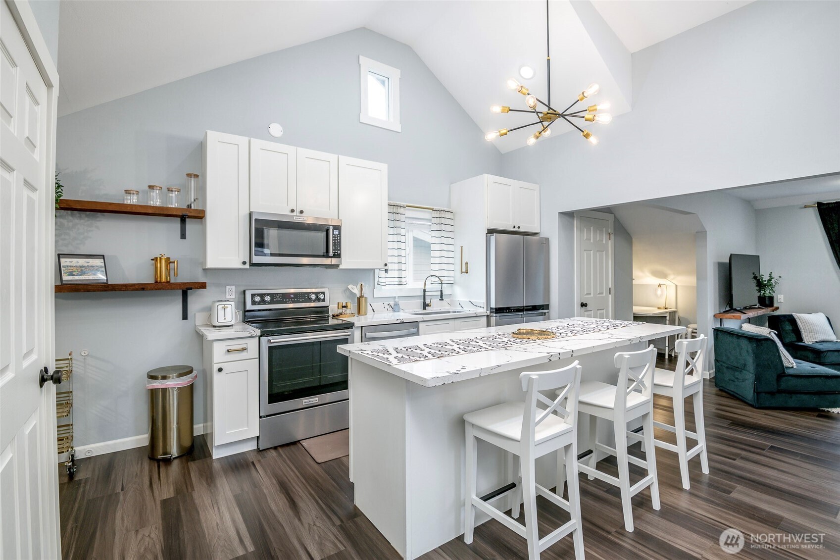 719 S Sheridan Avenue , Tacoma, WA 98405