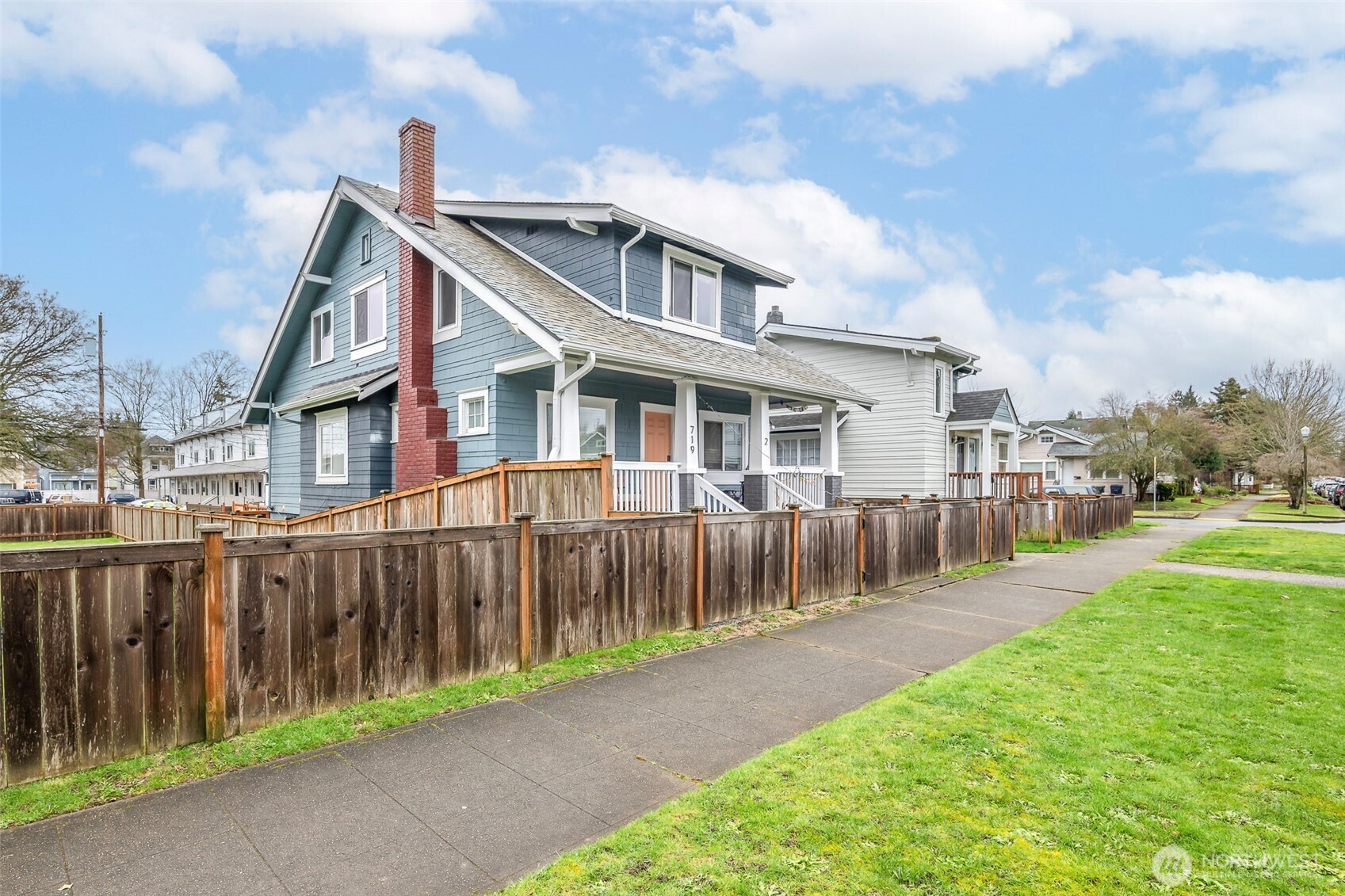719 S Sheridan Avenue , Tacoma, WA 98405