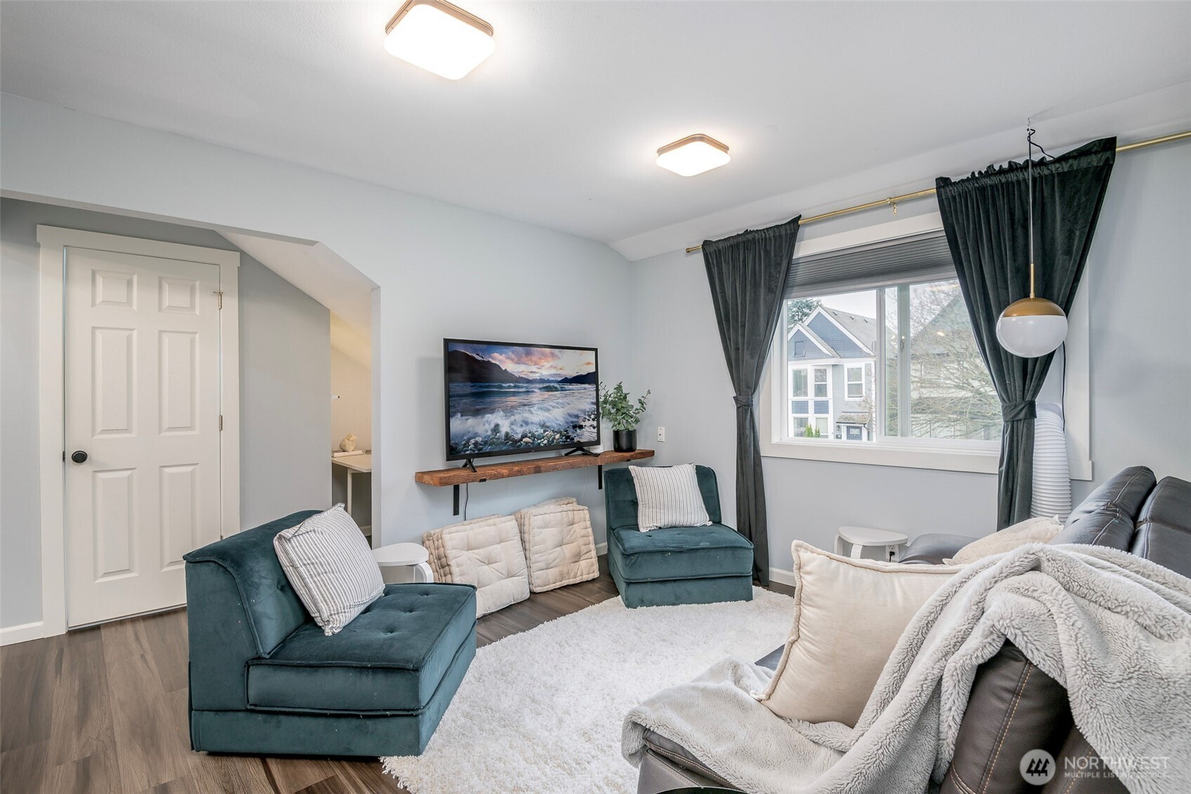 719 S Sheridan Avenue , Tacoma, WA 98405