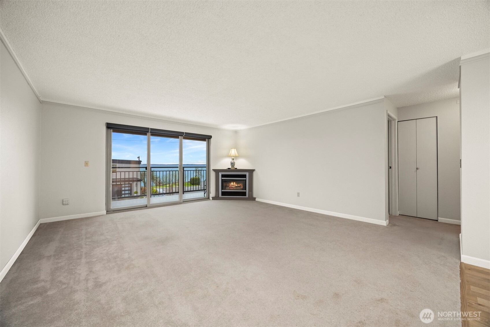 700 11th Street #C-1, Bellingham, WA 98225